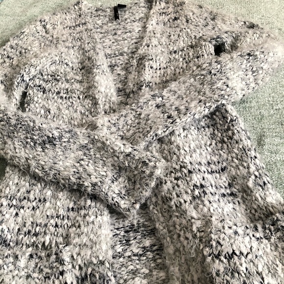Beautiful Fuzzy Long Cardigan - Picture 2 of 4